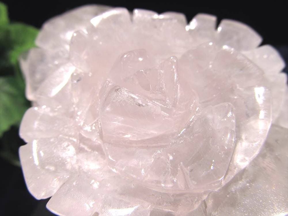 ローズクォーツ 薔薇 彫刻置物 クォーツ 天然石