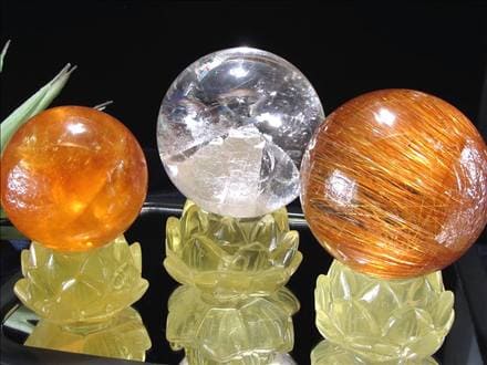 ◇極楽浄土に咲く花！ロータスモチーフ◇丸玉台座としても！幸運を呼ぶ