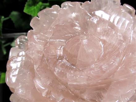 ローズクォーツ 薔薇 彫刻置物 クォーツ 天然石
