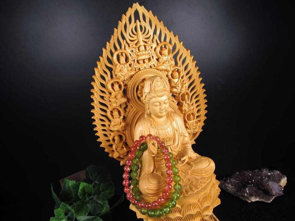 観音 観音菩薩 置物 天然木 彫刻 飛天光背 八角蓮華台座