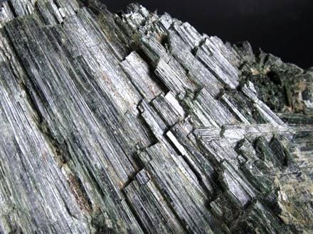 アクチノライト 結晶 原石 緑閃石 かんらん石 グリーンルチル
