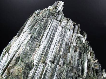 アクチノライト 結晶 原石 緑閃石 かんらん石 グリーンルチル