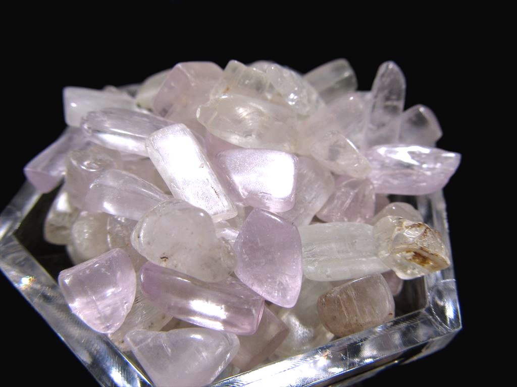 ★特選NEW★無償の愛♡純粋さの象徴【透明クンツァイト『リチア輝石』さざれ】❤️ ☆特選NEW☆無償の愛♡純粋さの象徴【透明クンツァイト『リチア輝石