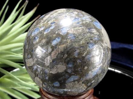 ケセラストーン メロディー女史 丸玉 スフィア 置物