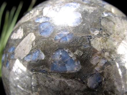 ケセラストーン メロディー女史 丸玉 スフィア 置物