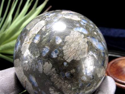 ケセラストーン メロディー女史 丸玉 スフィア 置物