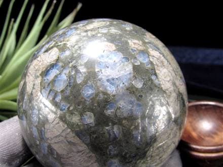 ケセラストーン メロディー女史 丸玉 スフィア 置物