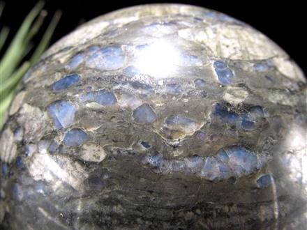 ケセラストーン メロディー女史 丸玉 スフィア 置物