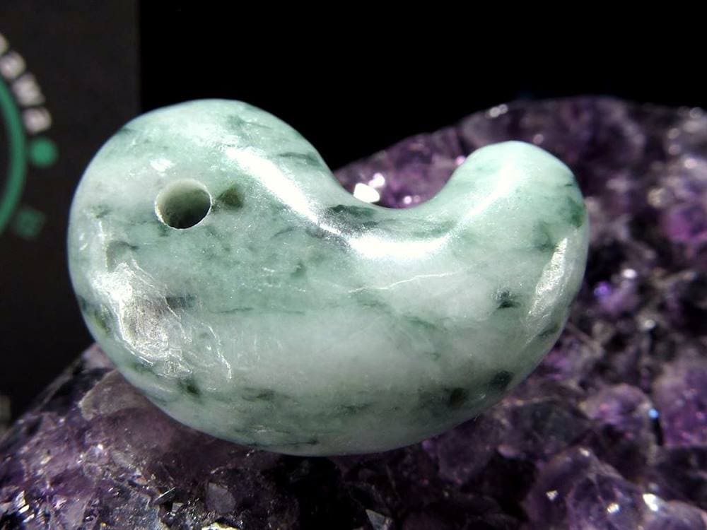 翡翠 勾玉 ジェイド 本翡翠 糸魚川
