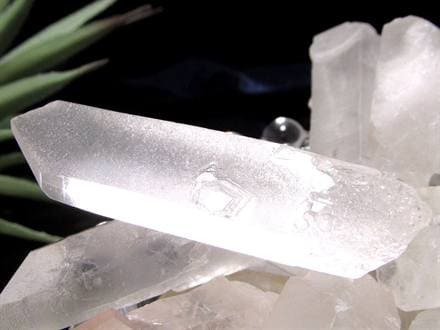 水晶ポイント クリスタル 六角柱 フロスト水晶 パワーストーン