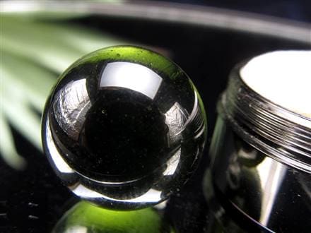 モルダバイト モルダウ石 スフィア 鑑別書付属 丸玉