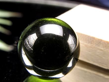 モルダバイト モルダウ石 スフィア 鑑別書付属 丸玉