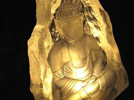釈迦如来坐像 お釈迦様 クリスタルガラス 置物 仏教
