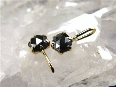 天然ダイヤモンド ブラックダイアモンド 18K 18金 ペンダントトップ