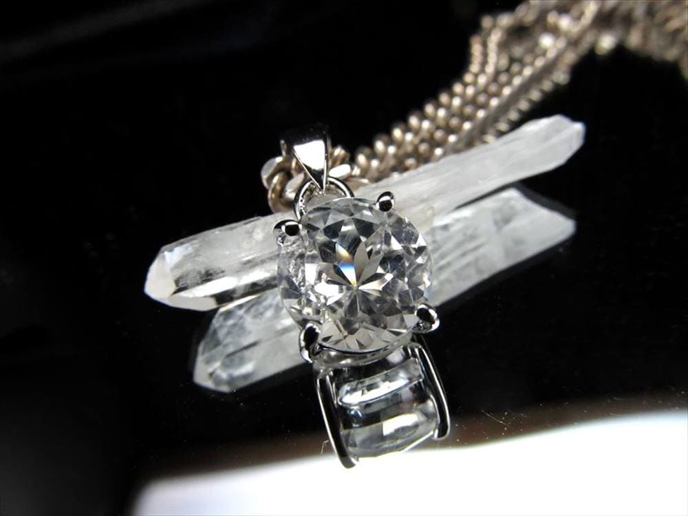 ペタライト ペンダント 葉長石 ネックレス PETALITE