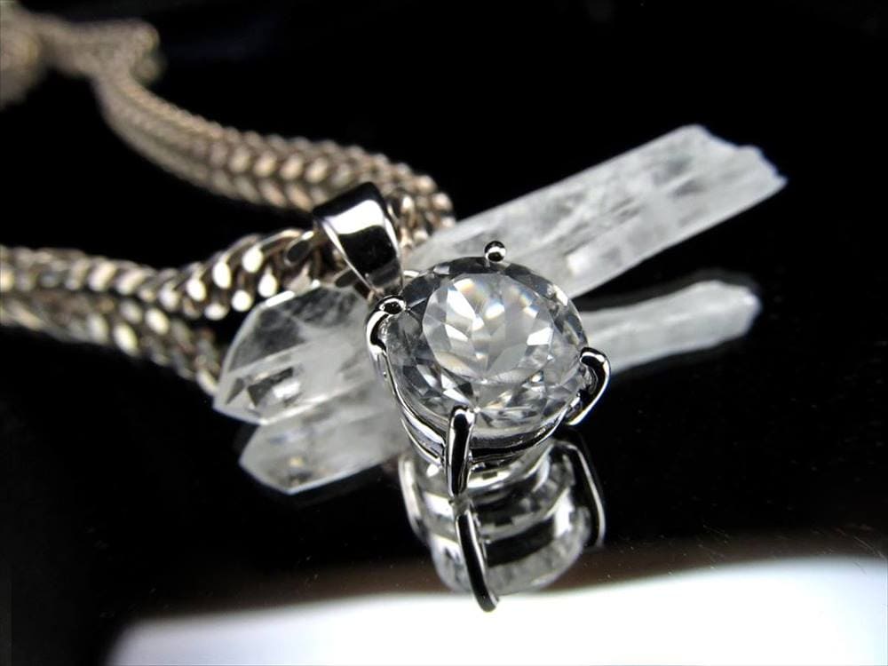 ペタライト ペンダント 葉長石 ネックレス PETALITE