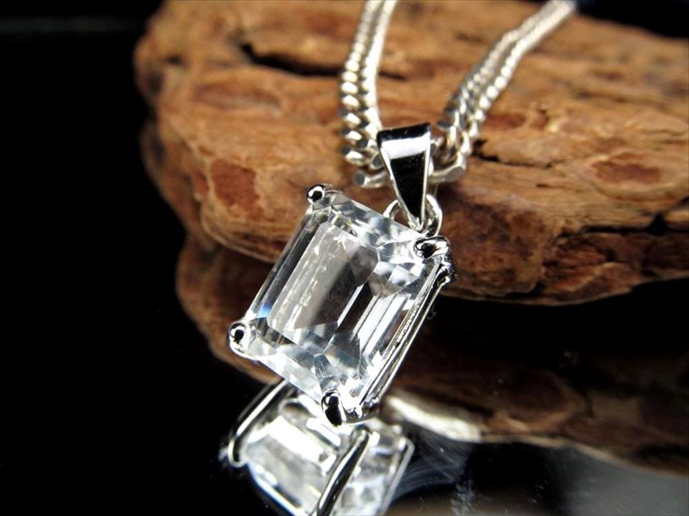 ペタライト ペンダント 葉長石 ネックレス PETALITE