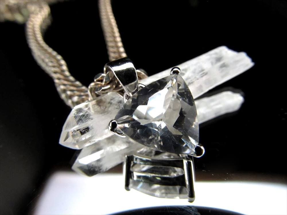 ペタライト ペンダント 葉長石 ネックレス PETALITE