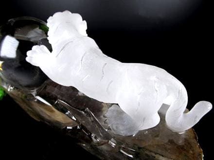 四神獣 ガーデンクォーツ 庭園水晶 白虎 彫刻 置物