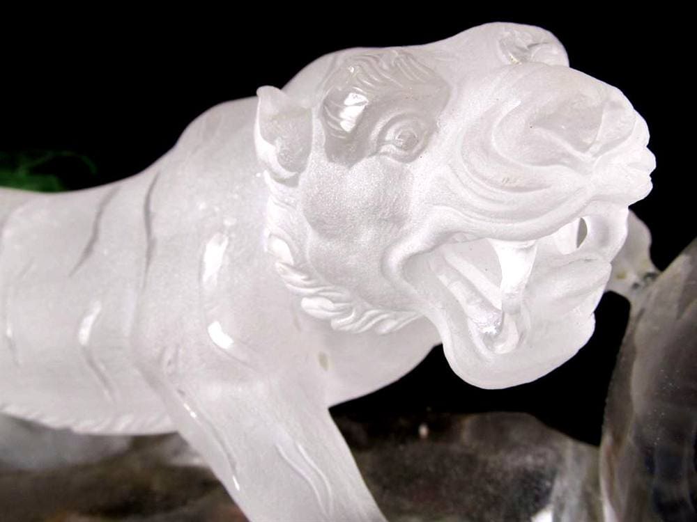 四神獣 ガーデンクォーツ 庭園水晶 白虎 彫刻 置物