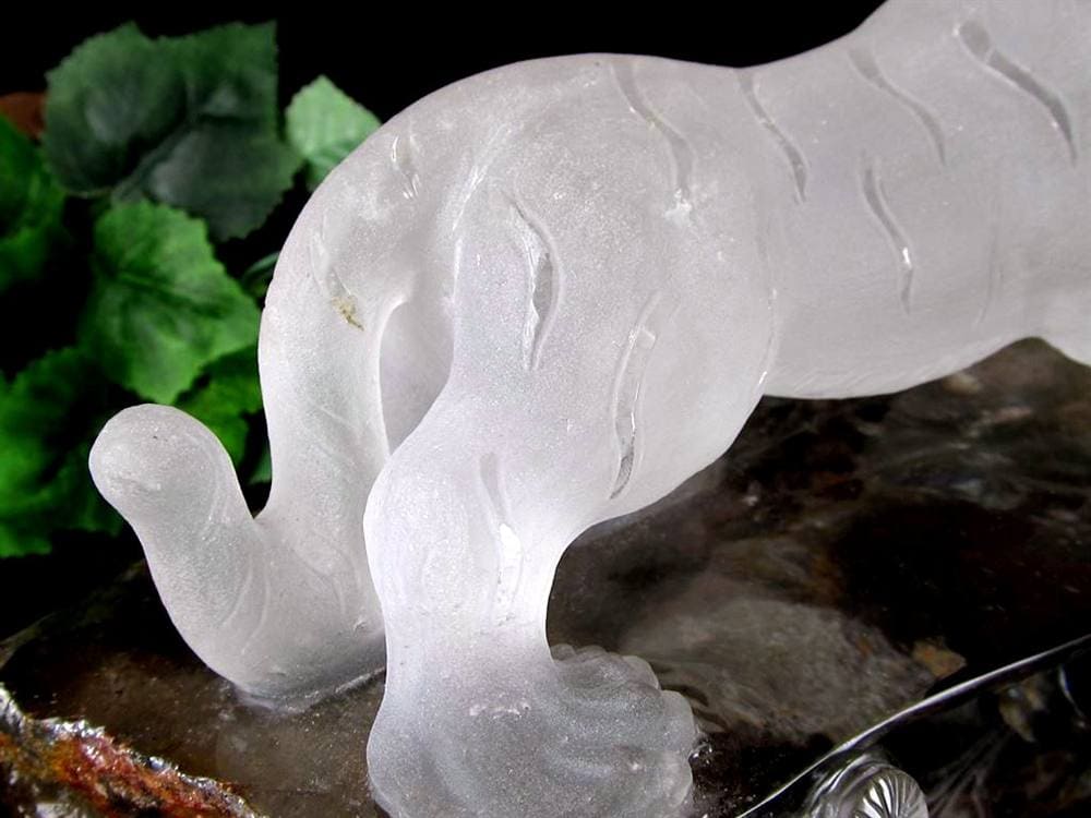 四神獣 ガーデンクォーツ 庭園水晶 白虎 彫刻 置物
