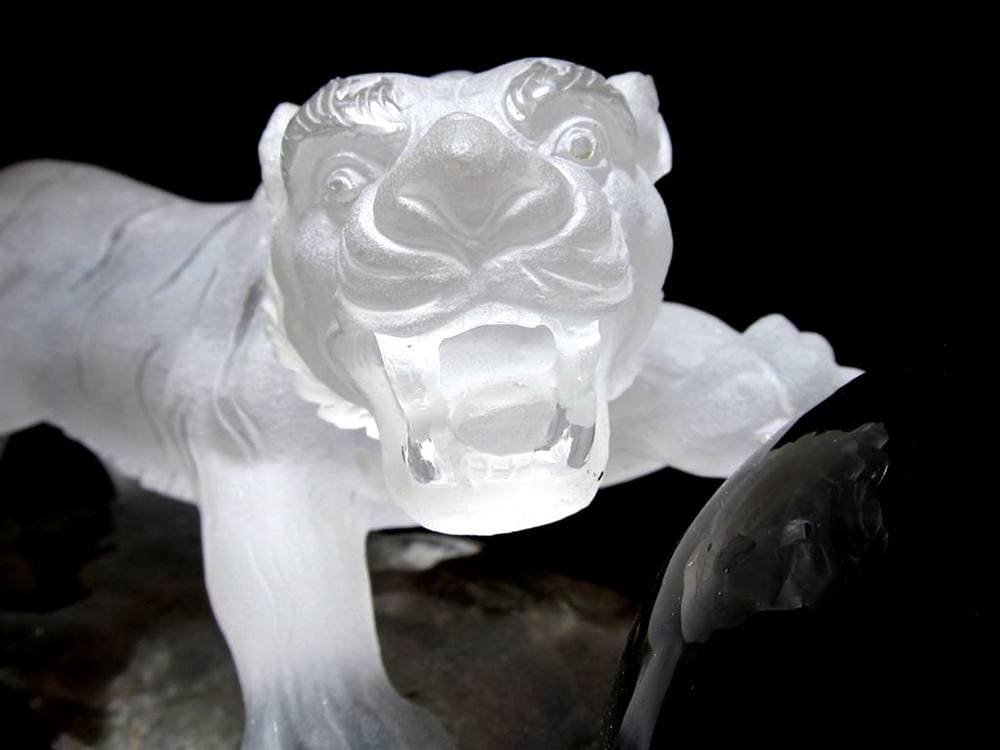 四神獣 ガーデンクォーツ 庭園水晶 白虎 彫刻 置物