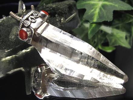 ガネーシュヒマール 水晶 ペンダントトップ ポイント ネックレス