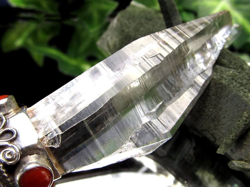 ガネーシュヒマール 水晶 ペンダントトップ ポイント ネックレス