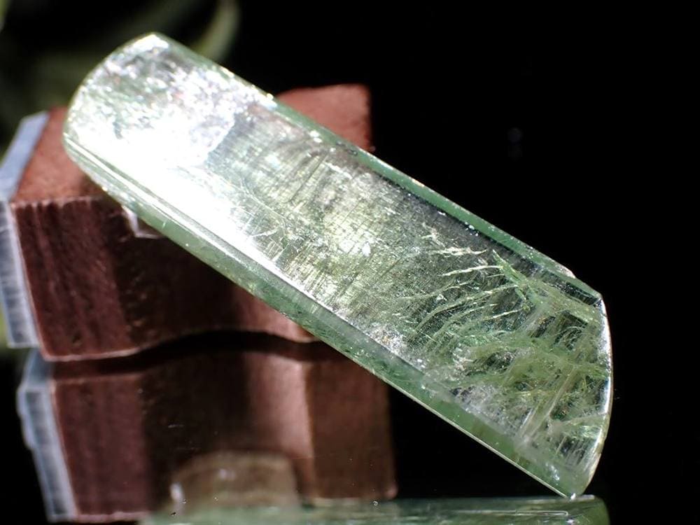 グリーンカイヤナイト 藍晶石 原石 結晶