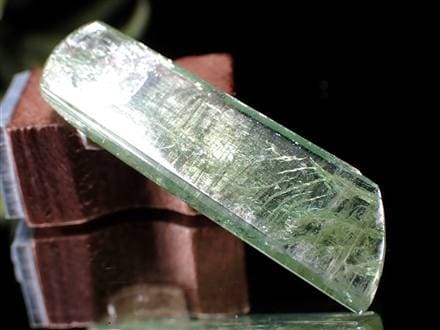 グリーンカイヤナイト 藍晶石 原石 結晶