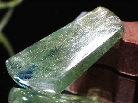 グリーンカイヤナイト 藍晶石 原石 結晶