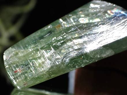 グリーンカイヤナイト 藍晶石 原石 結晶
