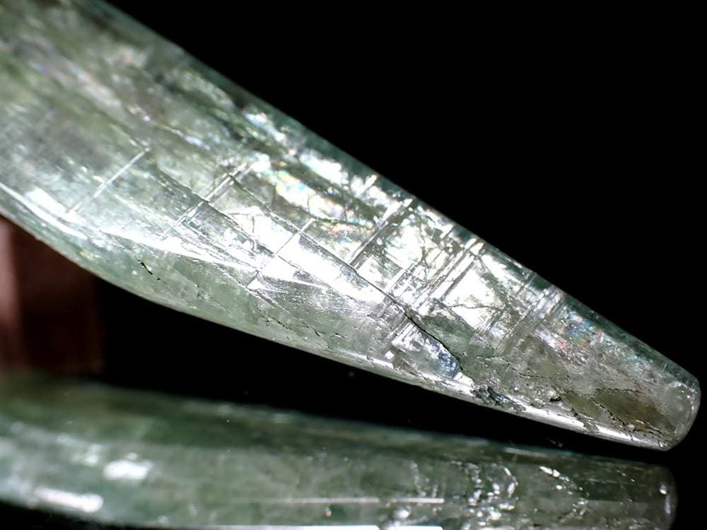 グリーンカイヤナイト 藍晶石 原石 結晶