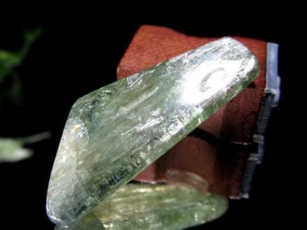グリーンカイヤナイト 藍晶石 原石 結晶
