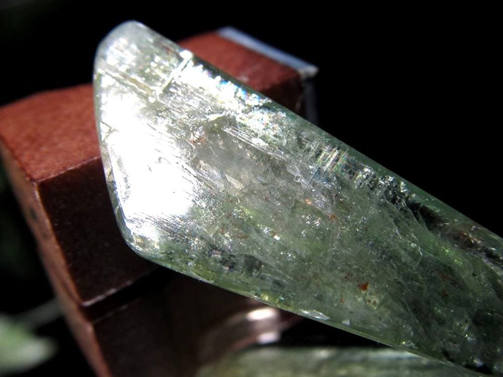 グリーンカイヤナイト 藍晶石 原石 結晶