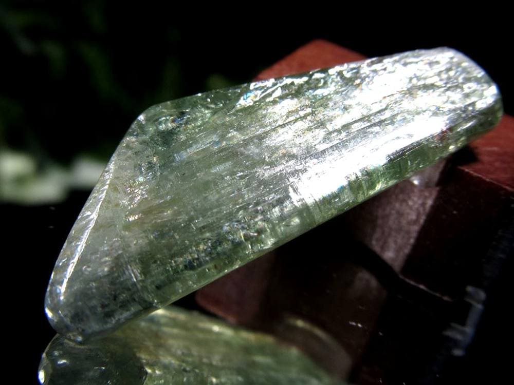グリーンカイヤナイト 藍晶石 原石 結晶