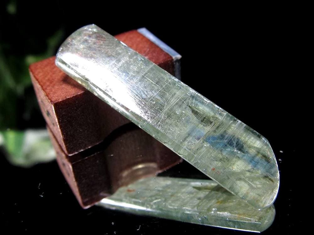 グリーンカイヤナイト 藍晶石 原石 結晶