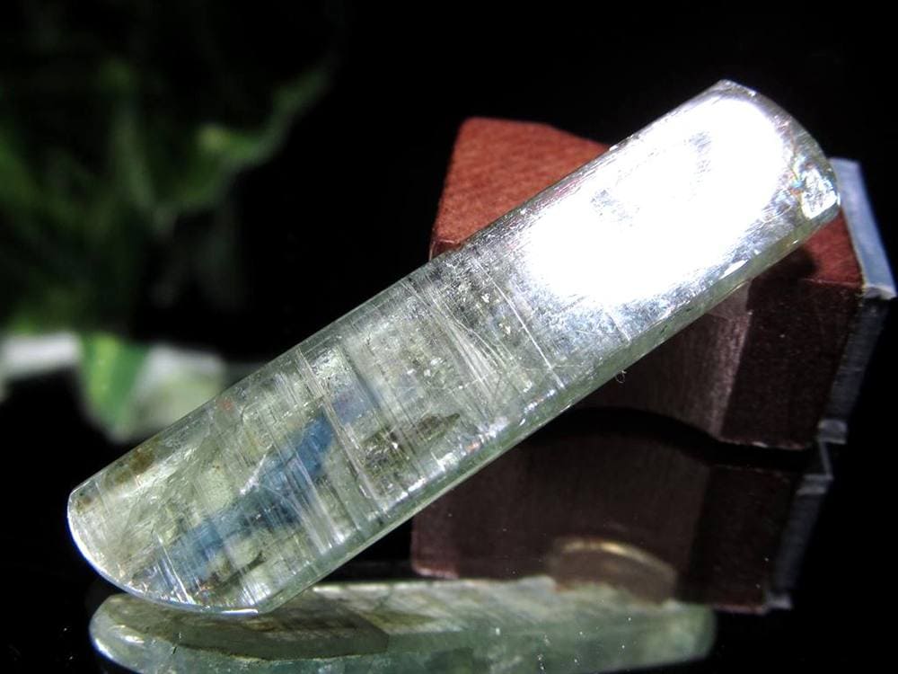 グリーンカイヤナイト 藍晶石 原石 結晶