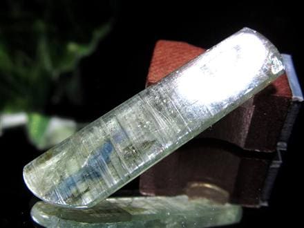 グリーンカイヤナイト 藍晶石 原石 結晶