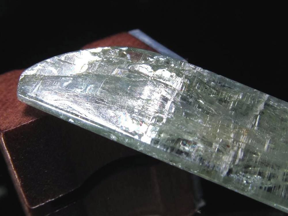 グリーンカイヤナイト 藍晶石 原石 結晶
