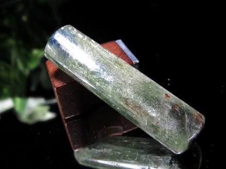 グリーンカイヤナイト 藍晶石 原石 結晶