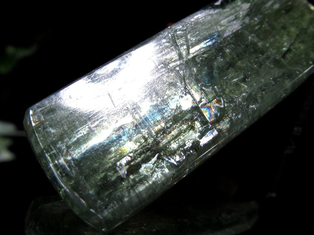 グリーンカイヤナイト 藍晶石 原石 結晶