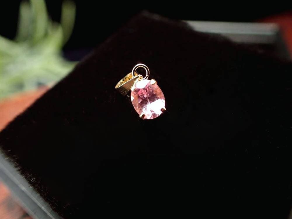 ピンクスピネル 18K スピネル ペンダントトップ 18金 尖晶石