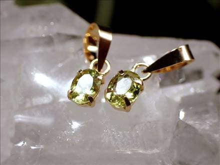 クリソベリル 誕生石 ペンダント ジュエリー 日本製 K18