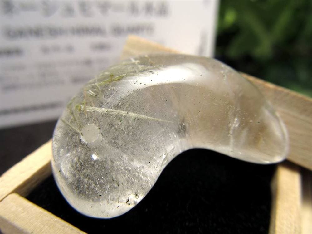 ガネーシュヒマール ヒマラヤ 水晶 勾玉 ビーズ