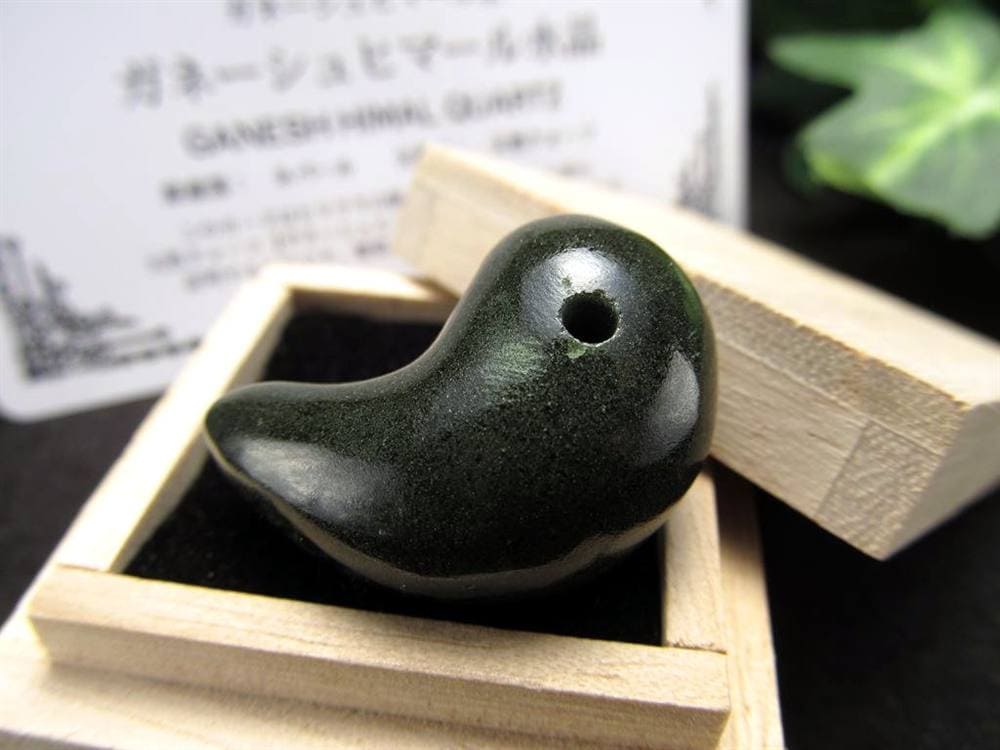 ガネーシュヒマール ヒマラヤ 水晶 勾玉 ビーズ
