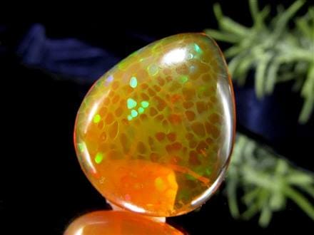 オパール 蛋白石 カボション ハーレクイン 遊色