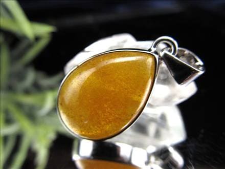 プクラジストーン ペンダント ネックレス イエロー サファイア