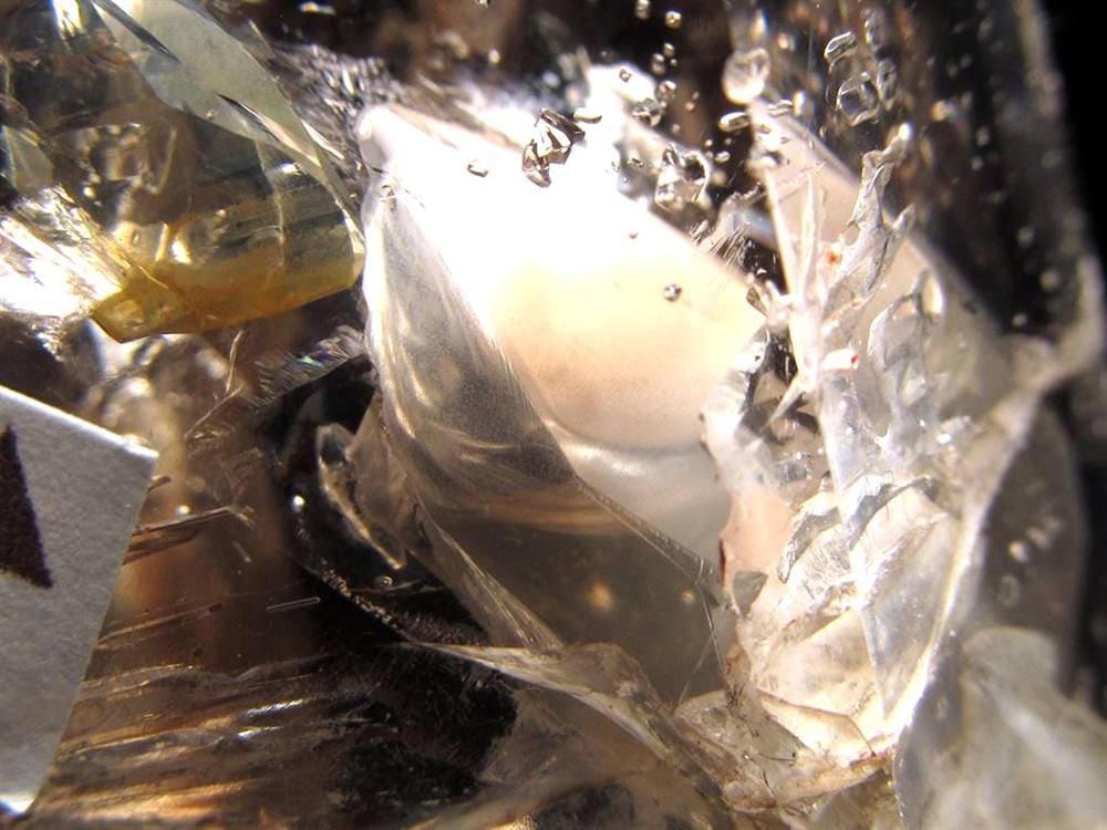 水入り水晶 エレスチャル 原石 置物 エンハイドクォーツ