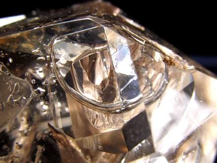 水入り水晶 エレスチャル 原石 置物 エンハイドクォーツ